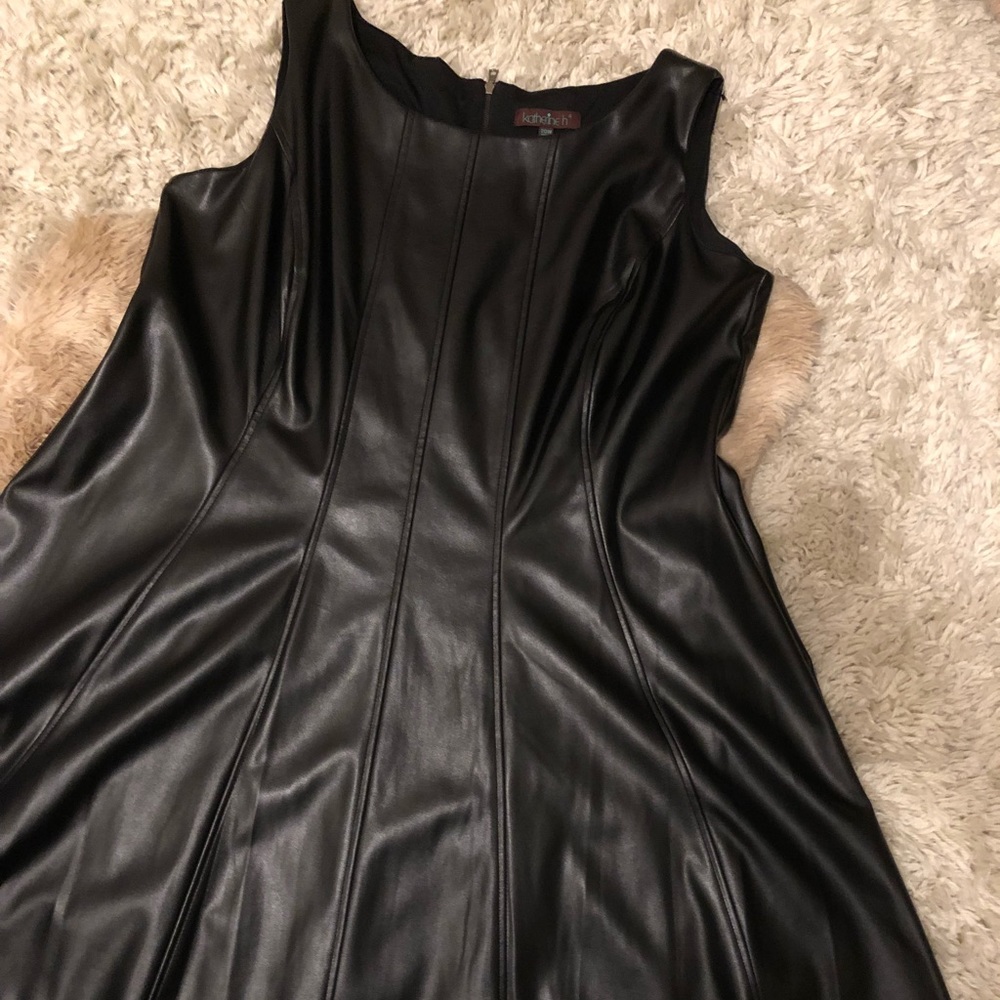 Katherine Sleeveless Seamed Faux-leather Dress